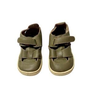 Livie & Luca Captain Sandals Size 6